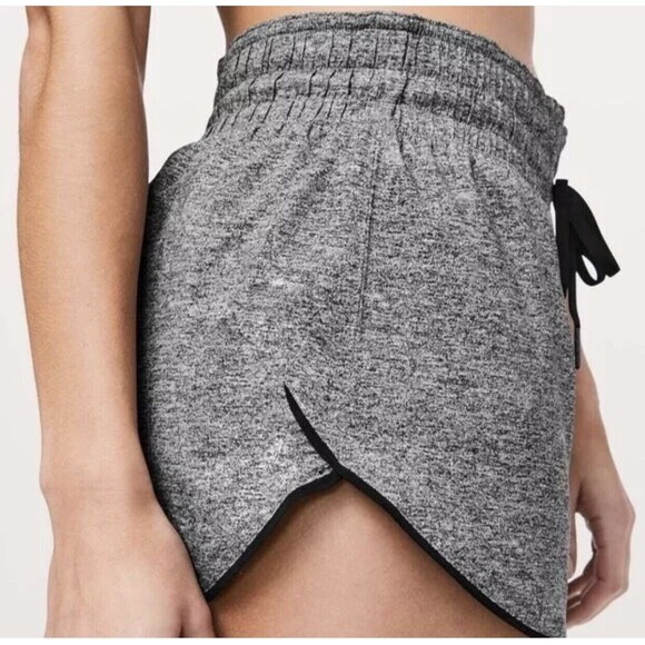Lululemon Choose A Side 3” Shorts Women’s 6 Reversible Heather Luxe Multi Black - Picture 2 of 16